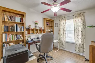 4406 Apple Tree Ct, Granbury, TX 76048 - Photo 20