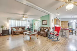 4406 Apple Tree Ct, Granbury, TX 76048 - Photo 6