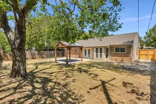 630 Berkley Dr, Grapevine, TX 76051 - Photo 6