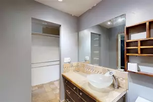 113 E Ave C, Waxahachie, TX 75165 - Photo 26