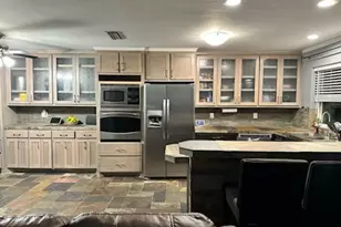 113 E Ave C, Waxahachie, TX 75165 - Photo 12