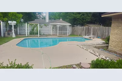 113 E Avenue C, Waxahachie, TX 75165 - Photo 34