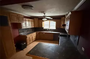 648 S Ctr St, Buffalo, TX 75831 - Photo 6