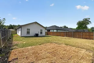 2239 Wilhurt Ave, Dallas, TX 75216 - Photo 24