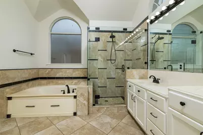 8905 Lakepointe Avenue, Rowlett, TX 75088 - Photo 16