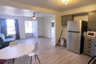 1305 Lynn St, Bonham, TX 75418 - Photo 2