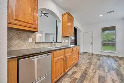 3244 Serpis, Grand Prairie, TX 75054 - Photo 12