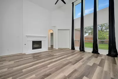 3244 Serpis, Grand Prairie, TX 75054 - Photo 4