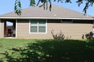 213 Clover Cir, Weatherford, TX 76086 - Photo 10