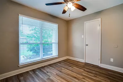 2917 Penny Lane, Euless, TX 76039 - Photo 10