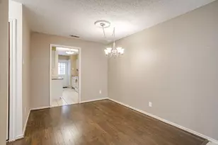 13845 Leinsper Green St, Dallas, TX 75240 - Photo 10