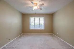 13845 Leinsper Green St, Dallas, TX 75240 - Photo 16