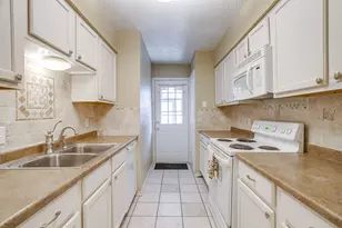 13845 Leinsper Green St, Dallas, TX 75240 - Photo 14
