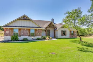 1000 Churchill Ln, Millsap, TX 76066 - Photo 1