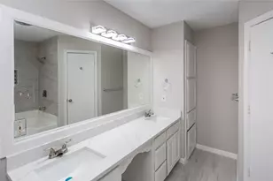 303 Shirley Dr, Alvarado, TX 76009 - Photo 6