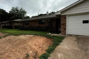 2409 Caprice Ave, Denison, TX 75020 - Photo 2