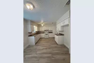 2409 Caprice Avenue, Denison, TX 75020 - Photo 4