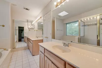 1022 Oak Tree Drive, Fort Worth, TX 76140 - Photo 14