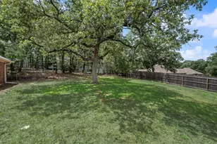 1022 Oak Tree Dr, Fort Worth, TX 76140 - Photo 24