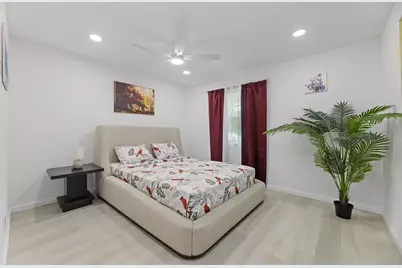 210 Slaughter Street, Arlington, TX 76011 - Photo 8