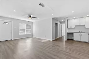 3103 S Edgefield Ave, Dallas, TX 75224 - Photo 1