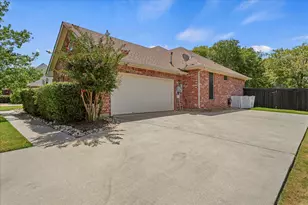 415 Valley View Ln, Krum, TX 76249 - Photo 32