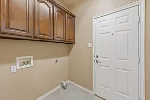 415 Valley View Ln, Krum, TX 76249 - Photo 22
