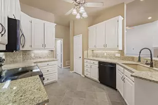 415 Valley View Ln, Krum, TX 76249 - Photo 10