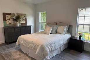 211 Kerby St, Arlington, TX 76013 - Photo 6
