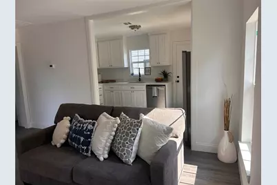 211 Kerby Street, Arlington, TX 76013 - Photo 2