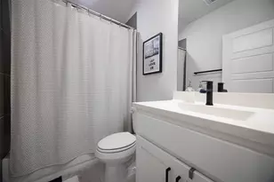 3710 Redleaf Ln, Dallas, TX 75209 - Photo 34