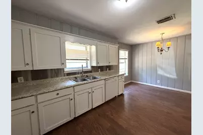 122 Gateway Street, Wills Point, TX 75169 - Photo 4