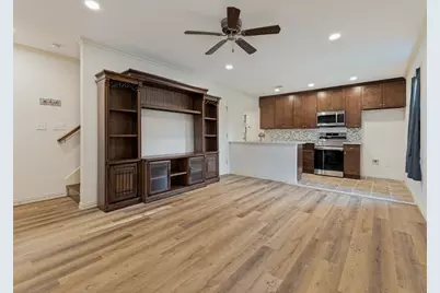 3253 Donnelly Circle #804, Fort Worth, TX 76107 - Photo 4