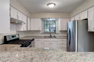 4404 Rain Forest Dr, Arlington, TX 76017 - Photo 8
