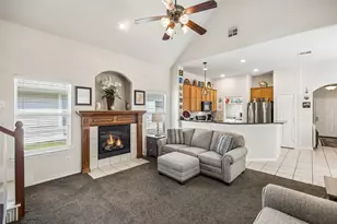 901 Wenk Dr, Aubrey, TX 76227 - Photo 6