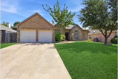 2005 Melissa Diane Street, Mansfield, TX 76063 - Photo 2