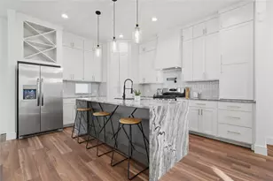 6200 Carlton Garrett St, Dallas, TX 75215 - Photo 8