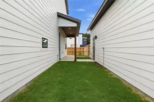 6200 Carlton Garrett St, Dallas, TX 75215 - Photo 32