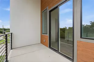6200 Carlton Garrett St, Dallas, TX 75215 - Photo 26