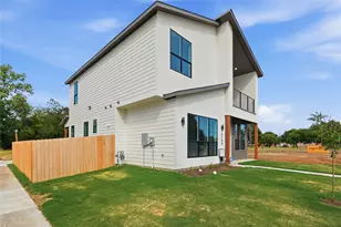 6200 Carlton Garrett St, Dallas, TX 75215 - Photo 2