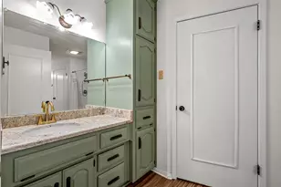 7024 Cheshire Dr, Waco, TX 76712 - Photo 12
