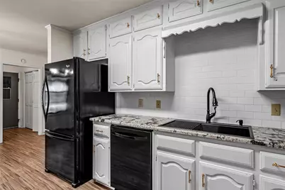 7024 Cheshire Drive, Waco, TX 76712 - Photo 6