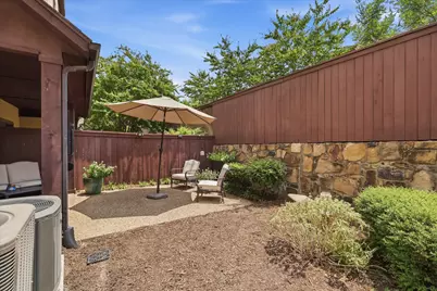1110 Emerson Park Lane, Irving, TX 75063 - Photo 30