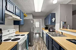 506 W Warrior Trl, Grand Prairie, TX 75052 - Photo 12