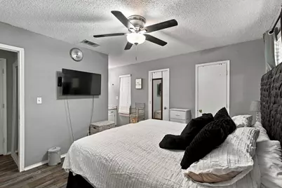 506 W Warrior Trail, Grand Prairie, TX 75052 - Photo 14