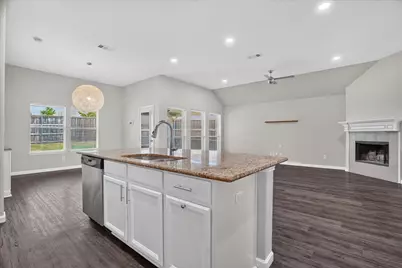 817 Peach Lane, Burleson, TX 76028 - Photo 10