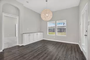 817 Peach Ln, Burleson, TX 76028 - Photo 12