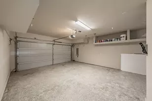 381 E Greenbriar Ln, Dallas, TX 75203 - Photo 12