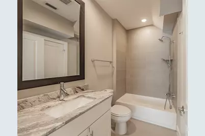 381 E Greenbriar Lane #804, Dallas, TX 75203 - Photo 10