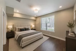381 E Greenbriar Ln, Dallas, TX 75203 - Photo 10